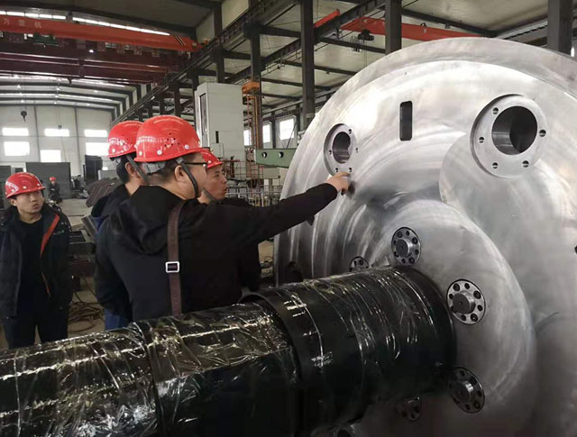 6000馬力廢鋼破碎生產(chǎn)線(xiàn)正在加緊生產(chǎn)中