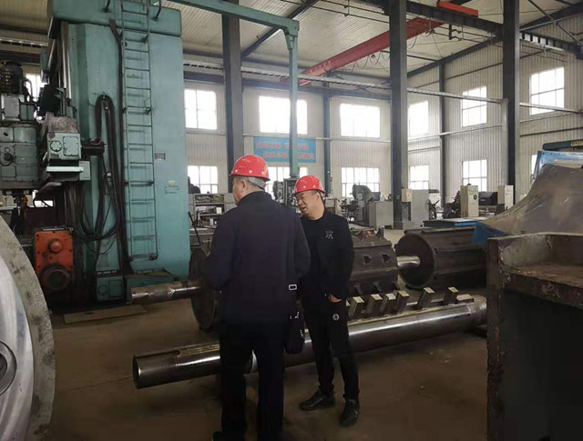 6000馬力廢鋼破碎生產(chǎn)線(xiàn)正在加緊生產(chǎn)中