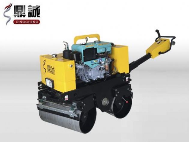 點(diǎn)擊查看詳細(xì)信息<br>標(biāo)題：DC-840-I全液壓手扶雙鋼輪壓路機(jī) 閱讀次數(shù)：14806